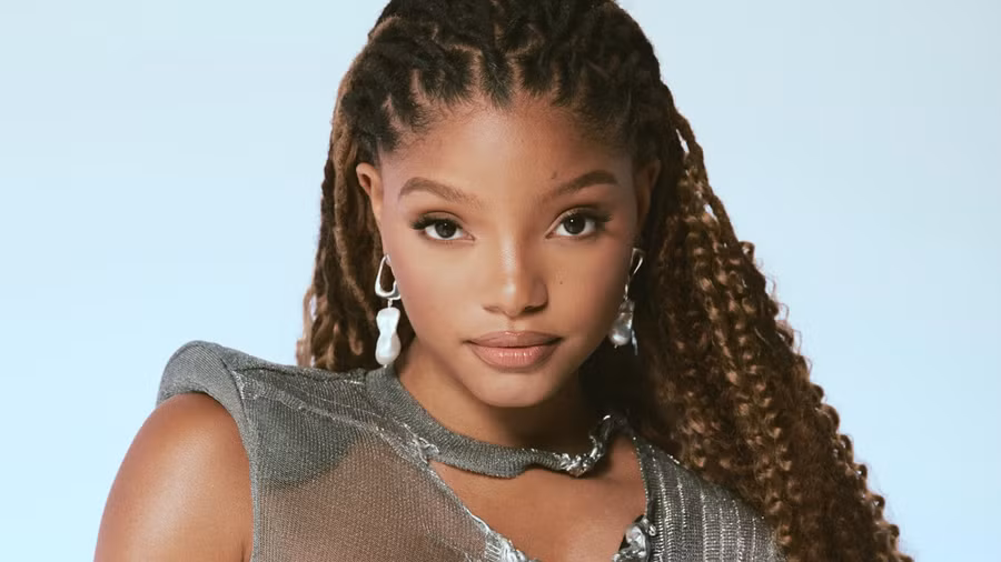 Halle Bailey từng nhận nhiều ý kiến trái chiều khi vào vai Ariel. Ảnh: ITN Halle Bailey từng nhận nhiều ý kiến trái chiều khi vào vai Ariel. Ảnh: ITN