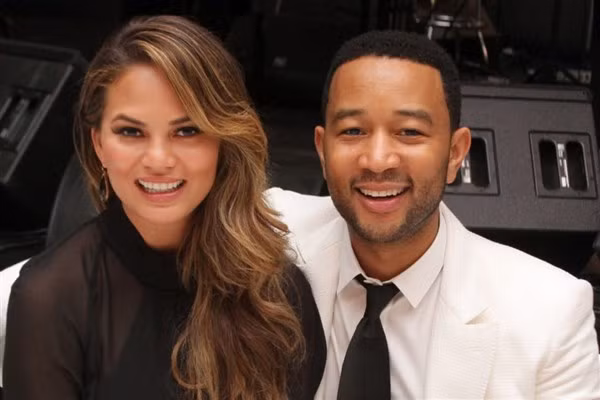 Những ngôi sao từ tình bạn đến tình yêu ảnh 1