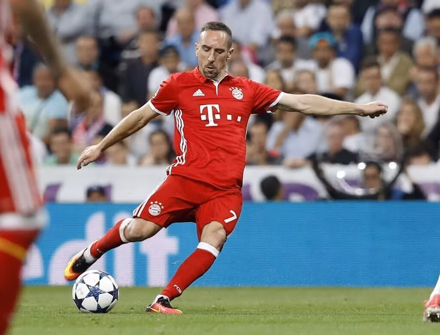 Franck Ribery, 38 tuổi. Vị trí sở trường: Tiền vệ cánh phải. Câu lạc bộ gần nhất: Fiorentina.