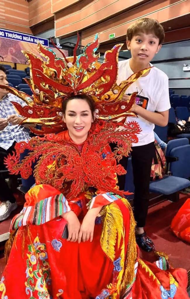 khong nhan ra ho van cuong, phuong my chi, quang anh vi "lot xac" qua nhanh - 5