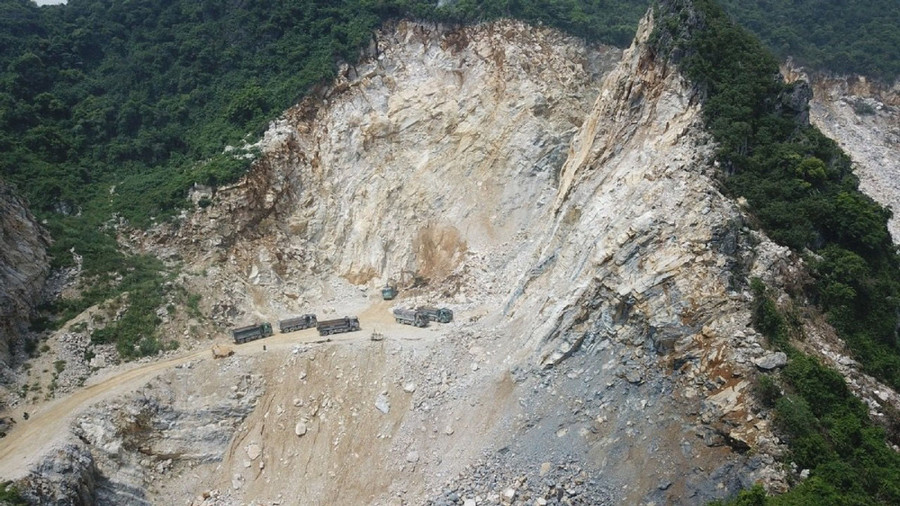Mỏ đá tại địa bàn xã Thanh Sơn, huyện Kim Bảng, Hà Nam. Ảnh: Đỗ Minh