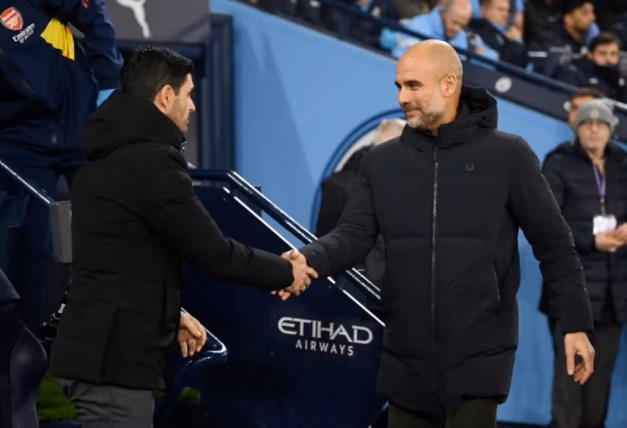 HLV Pep Guardiola và Mikel Arteta sẽ tái đấu vào ngày 15/2 tới.