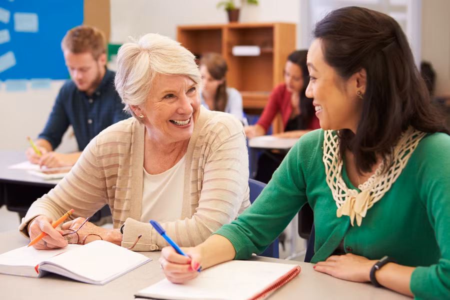 Hàng triệu người trên thế giới mù chữ do không được tiếp cận cơ hội giáo dục phù hợp.