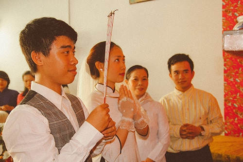 Xúc động bộ ảnh “Cưới sum vầy” gợi nhớ về thập niên 80 - Ảnh 25 Xúc động bộ ảnh “Cưới sum vầy” gợi nhớ về thập niên 80 - Ảnh 25