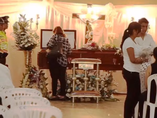 Nhan sắc hoa hậu 19 tuổi đột tử trên bàn phẫu thuật thẩm mỹ