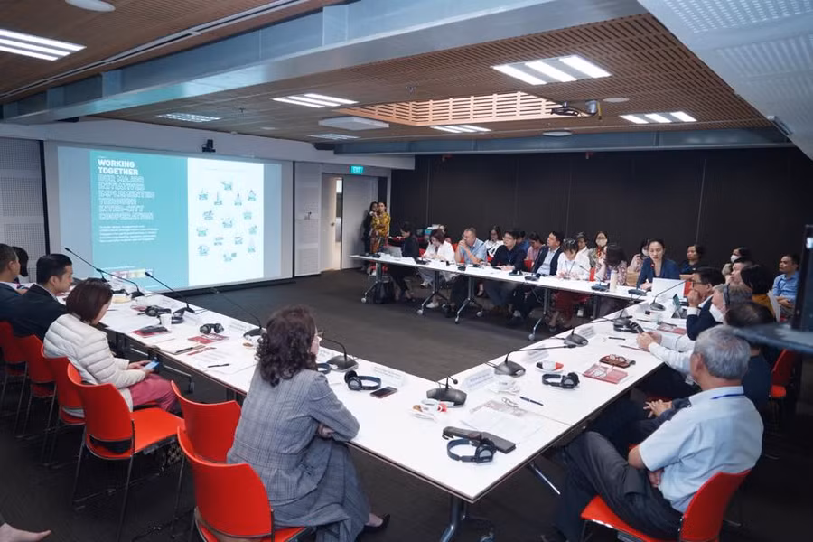 Tọa đàm 'Đánh giá và báo cáo giám sát Hà Nội tham gia Mạng lưới Thành phố Sáng tạo của UNESCO' nhận định Hà Nội đang đi đúng hướng. Tọa đàm 'Đánh giá và báo cáo giám sát Hà Nội tham gia Mạng lưới Thành phố Sáng tạo của UNESCO' nhận định Hà Nội đang đi đúng hướng.