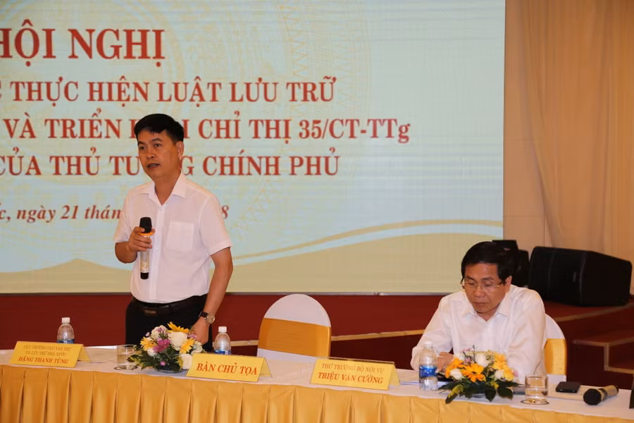 Chủ tọa điều hành Hội nghị