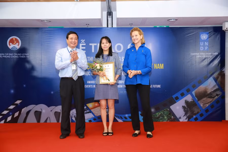 Tác giả đoạt giải Nhất với tác phẩm “Đừng đùa với thiên tai”