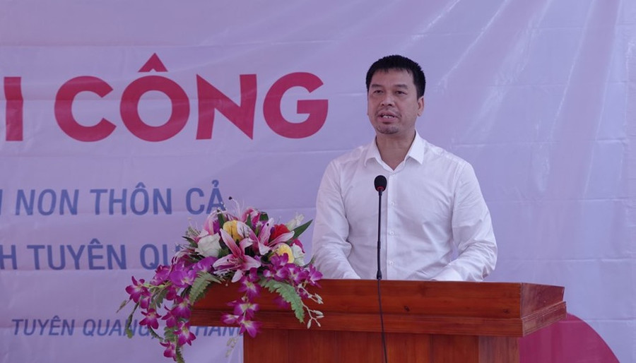 Ông Ngô Minh Hiển phát biểu tại lễ khởi công Ông Ngô Minh Hiển phát biểu tại lễ khởi công