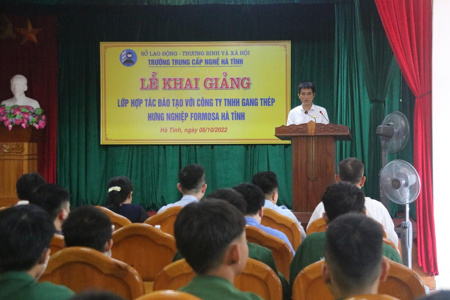 Trường Trung cấp nghề Hà Tĩnh cam kết đào tạo bài bản, đảm bảo chất lượng tốt nhất đối với khóa học này. Trường Trung cấp nghề Hà Tĩnh cam kết đào tạo bài bản, đảm bảo chất lượng tốt nhất đối với khóa học này.