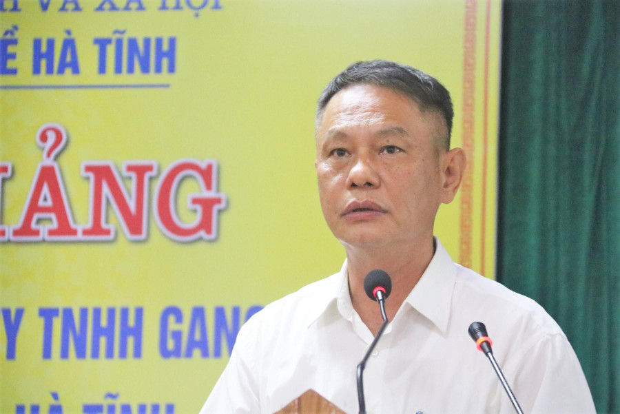 Ông Ngưu Tuấn Phát - Phó Tổng giám đốc Công ty Formosa Hà Tĩnh phát biểu tại Lễ khai giảng. Ông Ngưu Tuấn Phát - Phó Tổng giám đốc Công ty Formosa Hà Tĩnh phát biểu tại Lễ khai giảng.