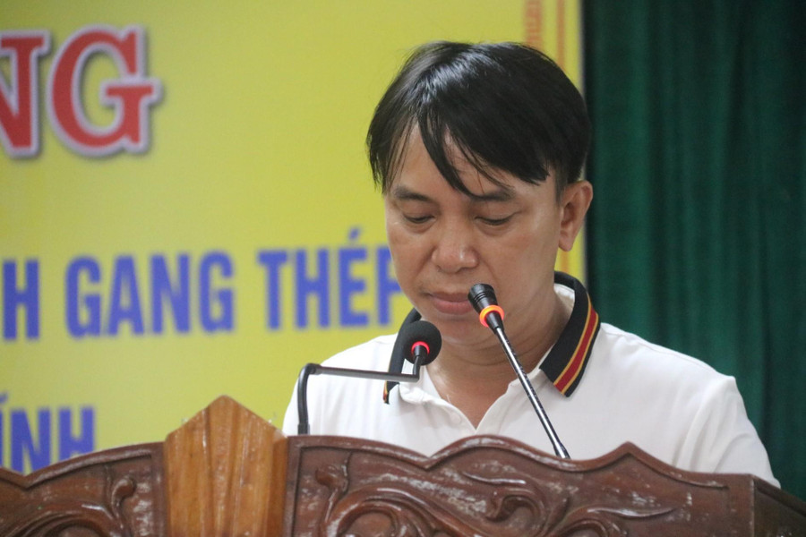 Phụ huynh em Lê Viết Kiên phấn khởi khi con được học tập trải nghiệm mô hình doanh nghiệp khi đang còn trên ghế nhà trường. Phụ huynh em Lê Viết Kiên phấn khởi khi con được học tập trải nghiệm mô hình doanh nghiệp khi đang còn trên ghế nhà trường.