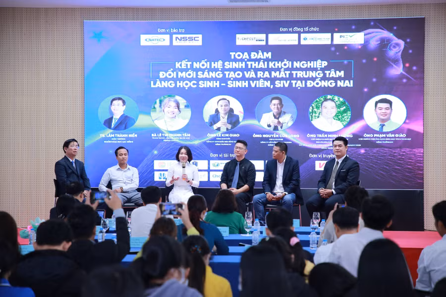 Tọa đàm Kết nối Hệ sinh thái Khởi nghiệp đổi mới sáng tạo