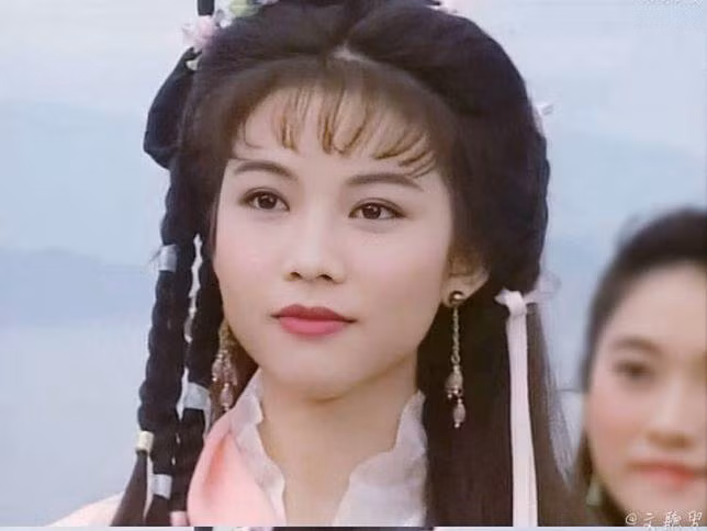 Ảnh cực phẩm nhan sắc 20 năm trước của Á hậu Hồng Kông Thái Thiếu Phân, gợi nhớ thời thanh xuân ở TVB