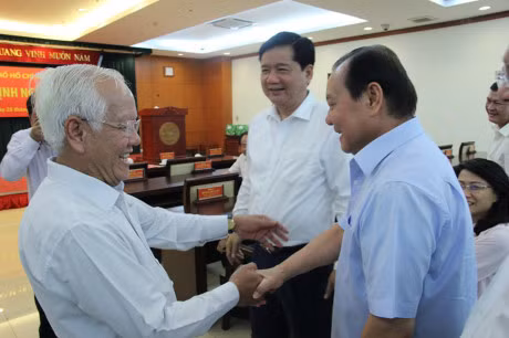 Hai nguyen lanh dao TP.HCM chinh thuc nghi huu - Anh 6