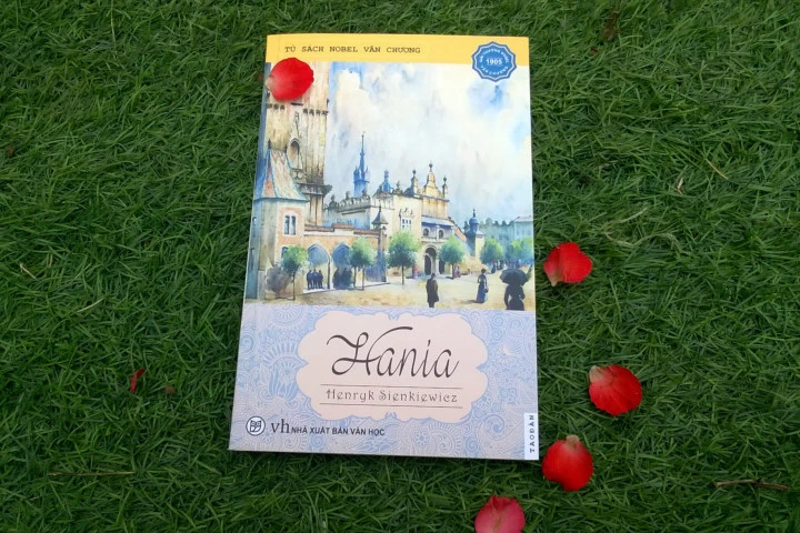 "Hania" - Tình đầu mê đắm và cuồng dại