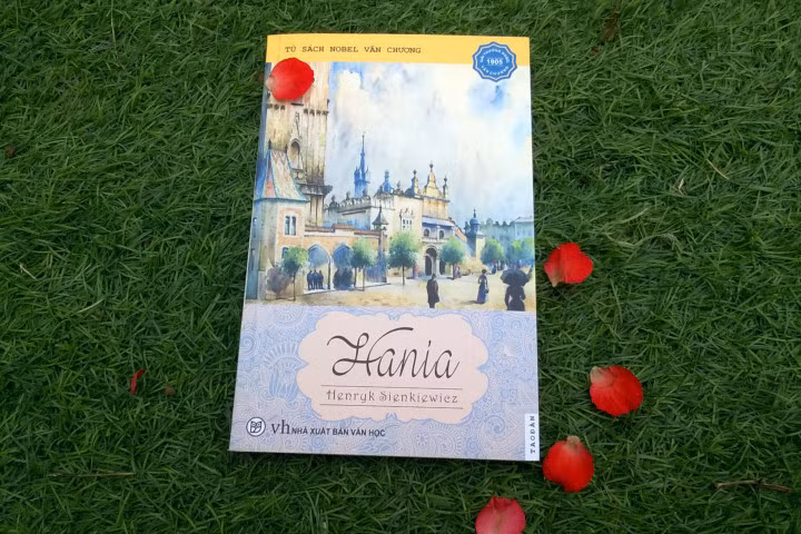 "Hania" - Tình đầu mê đắm và cuồng dại