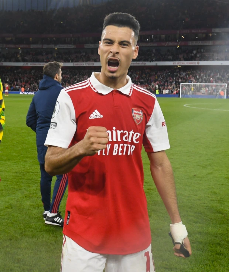 Martinelli muốn mức lương 70.000 bảng/tuần được tăng gấp 3 lần. Martinelli muốn mức lương 70.000 bảng/tuần được tăng gấp 3 lần.