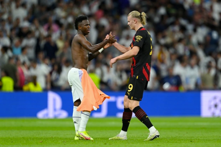 Tỷ số hoà 1-1 khiến đôi bên trở lại vạch xuất phát ở lượt về vào tuần sau. Tỷ số hoà 1-1 khiến đôi bên trở lại vạch xuất phát ở lượt về vào tuần sau.