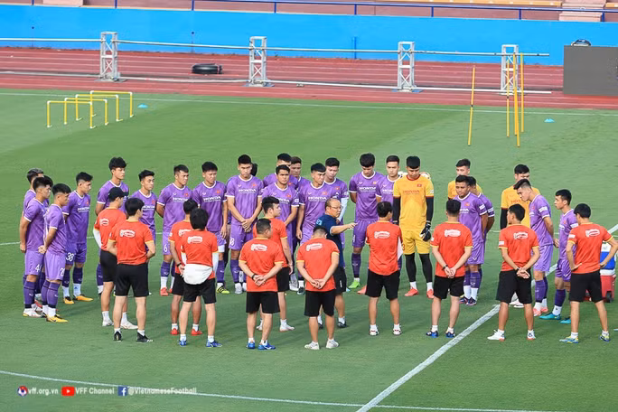 Thầy Park cùng các học trò quyết tâm bảo vệ thành công tấm Huy chương Vàng SEA Games 31.