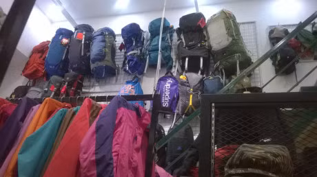 Cach chon mua do da ngoai ung y cho ca nha ban - Anh 3