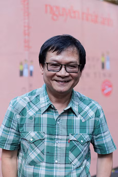 Hang ngan nguoi noi dai doi xin chu ky nha van Nguyen Nhat Anh - Anh 8