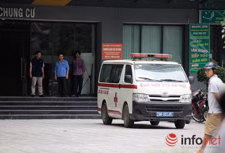 Roi tu ban cong tang 11, be trai 6 tuoi tu vong - Anh 2