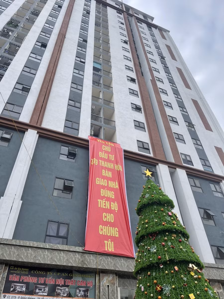 Chung cư 379 vẫn chưa đủ thủ tục pháp lý để bàn giao.