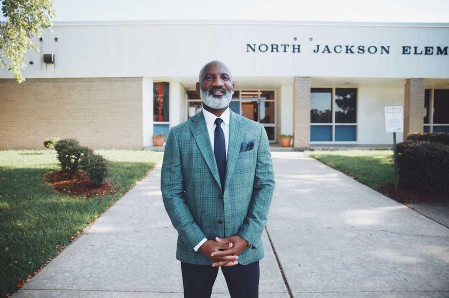 Tiến sĩ Errick Greene tới thăm Trường North Jackson. Tiến sĩ Errick Greene tới thăm Trường North Jackson.