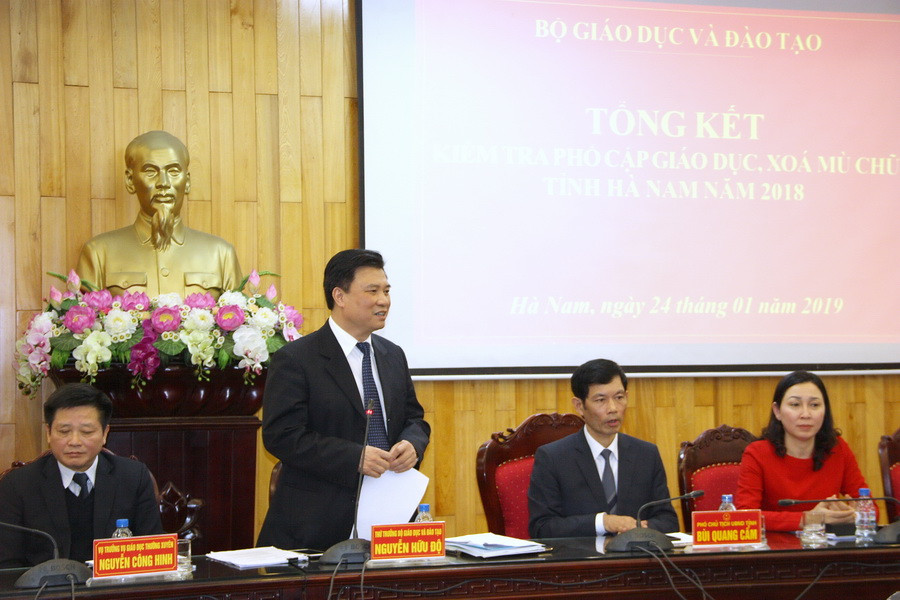 Thứ trưởng Nguyễn Hữu Độ phát biểu tại buổi lễ Thứ trưởng Nguyễn Hữu Độ phát biểu tại buổi lễ