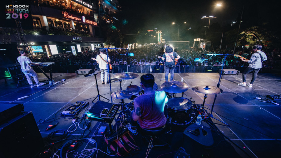 Các sự kiện văn hóa mang tầm quốc tế cần sự chuyên nghiệp từ khâu biểu diễn đến khán giả. Các sự kiện văn hóa mang tầm quốc tế cần sự chuyên nghiệp từ khâu biểu diễn đến khán giả.