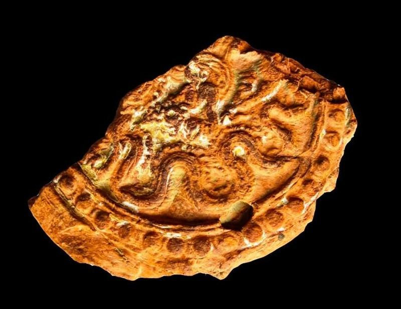 Di vật vừa được phát hiện tại Thành nhà Hồ. Di vật vừa được phát hiện tại Thành nhà Hồ.