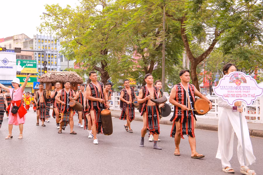 Đặc sắc Lễ hội Quảng diễn đường phố Festival nghề truyền thống Huế 2023. (Ảnh: Hoàng Hải).