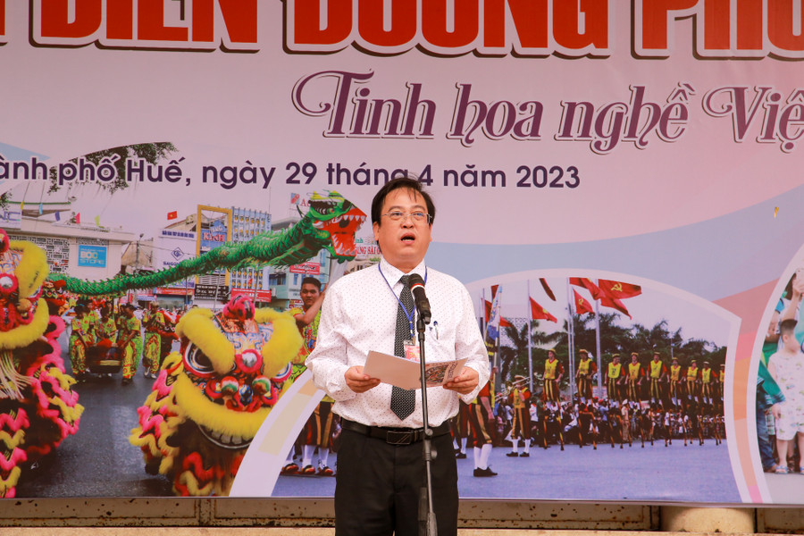 Ông Trương Đình Hạnh – Phó Chủ tịch UBND TP Huế phát biểu tại lễ khai mạc. Ông Trương Đình Hạnh – Phó Chủ tịch UBND TP Huế phát biểu tại lễ khai mạc.