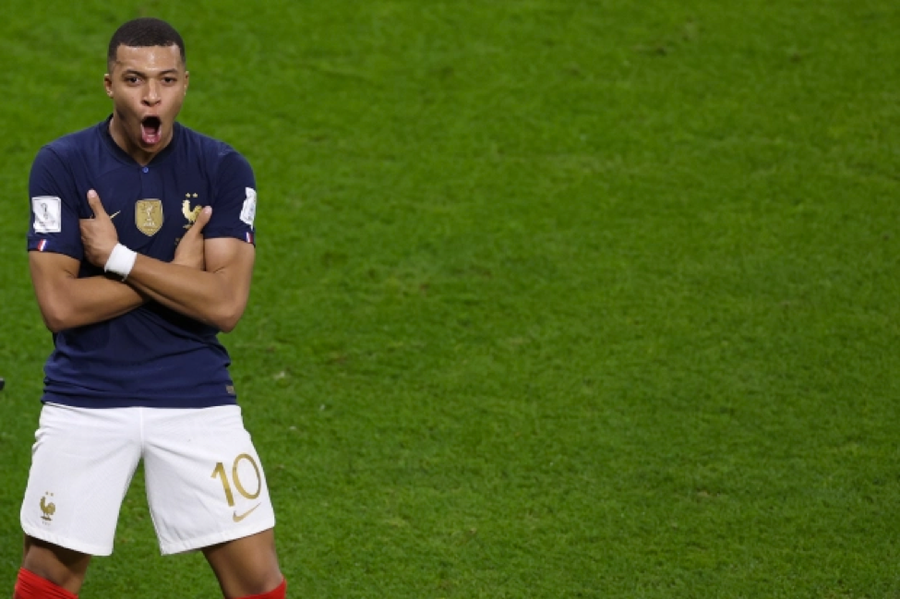 Tam Sư phải khoá chặt được 'ngòi nổ' Mbappe. Tam Sư phải khoá chặt được 'ngòi nổ' Mbappe.