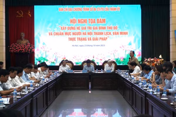 Tọa đàm nhằm góp ý trực tiếp vào Dự thảo Chỉ thị của Thường vụ Thành ủy Hà Nội trong việc xây dựng người Hà Nội thanh lịch, văn minh.