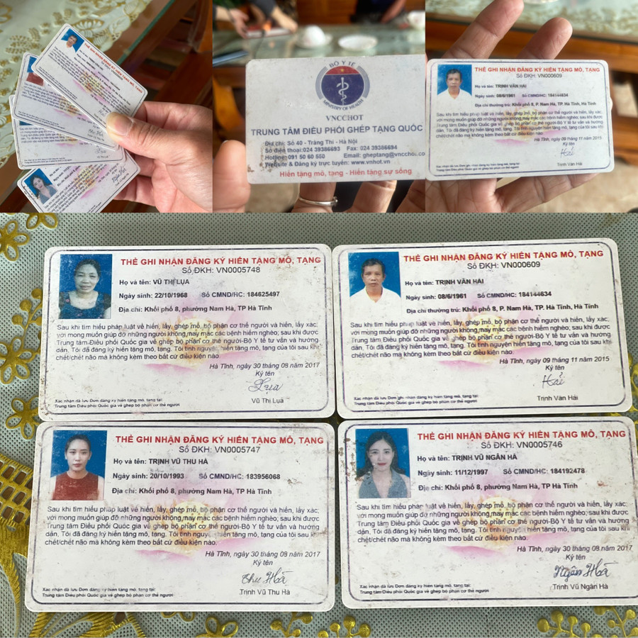 4 tấm thẻ hiến tạng của các thành viên trong gia đình. 4 tấm thẻ hiến tạng của các thành viên trong gia đình.