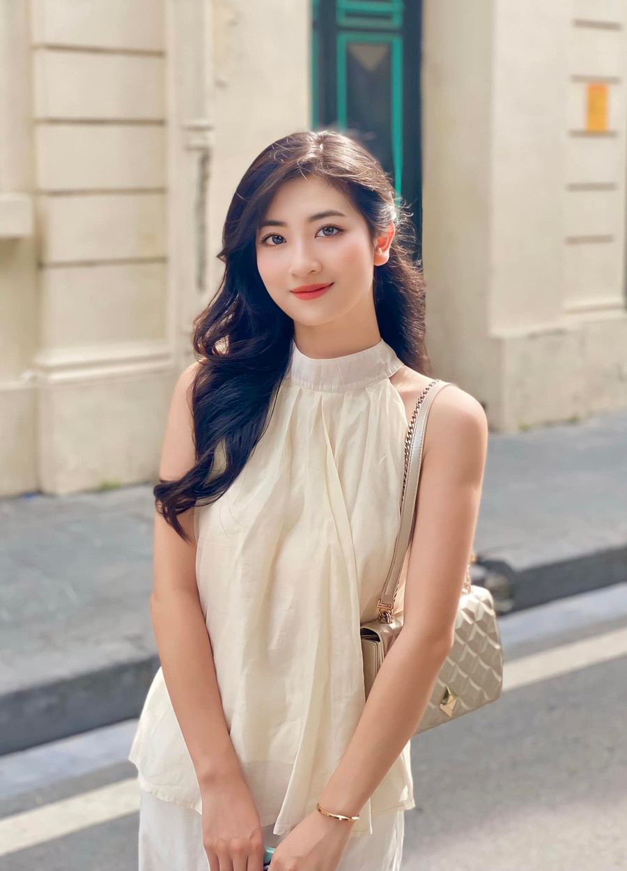 Diễn viên Linh Chi. Diễn viên Linh Chi.