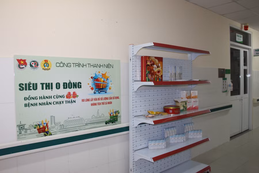 Siêu thị 0 đồng tại bệnh viện là món quà nhỏ cho người nhà và bệnh nhân chạy thận.