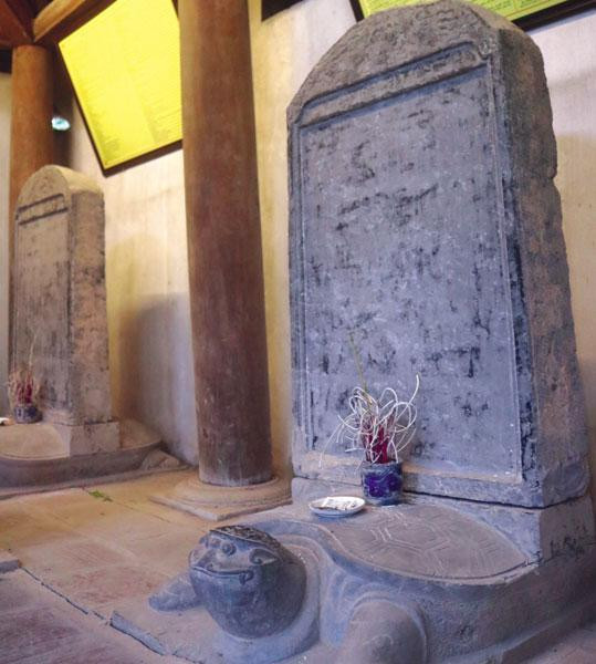 Bia tiến sĩ Văn miếu Bắc Ninh. Bia tiến sĩ Văn miếu Bắc Ninh.