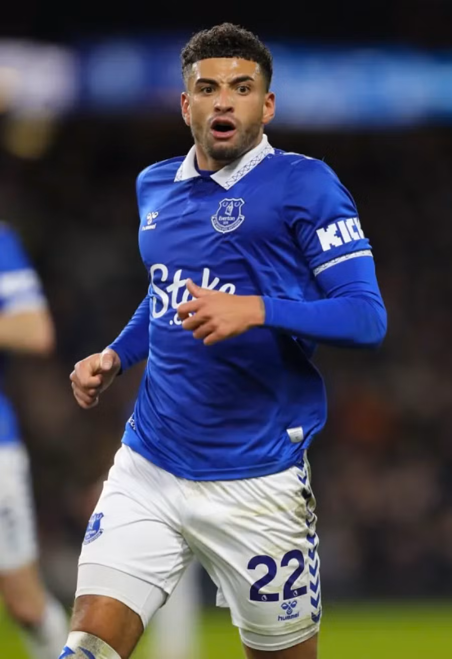 Thương vụ ngôi sao Ben Godfrey chuyển đến Atalanta từ Everton đã đổ bể.