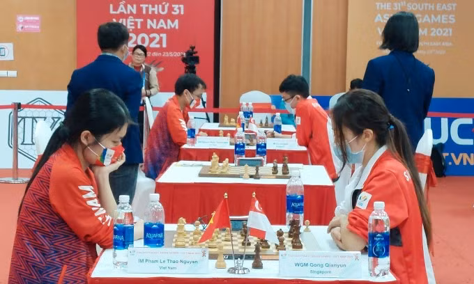 Vợ chồng kỳ thủ Trường Sơn và Thảo Nguyên cùng đoạt Huy chương Vàng hôm 17/5.