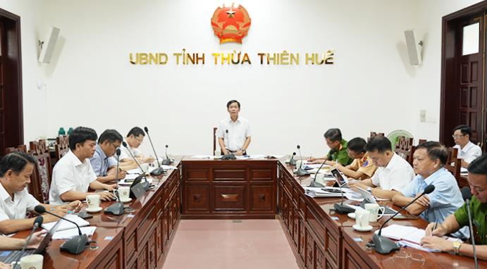 Chủ tịch UBND tỉnh Thừa Thiên - Huế phát biểu chỉ đạo tại cuộc họp vào chiều ngày 23/8. (Ảnh: Cổng thông tin điện tử tỉnh Thừa Thiên - Huế). Chủ tịch UBND tỉnh Thừa Thiên - Huế phát biểu chỉ đạo tại cuộc họp vào chiều ngày 23/8. (Ảnh: Cổng thông tin điện tử tỉnh Thừa Thiên - Huế).