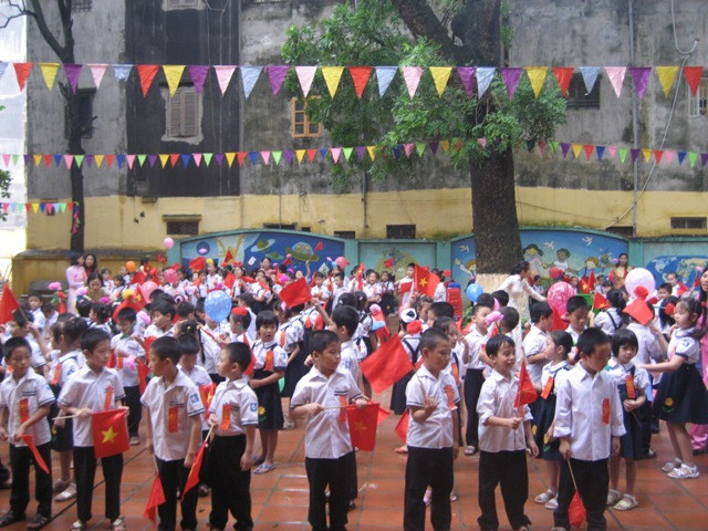 Gần 100% học sinh tham gia Bảo hiểm y tế Gần 100% học sinh tham gia Bảo hiểm y tế