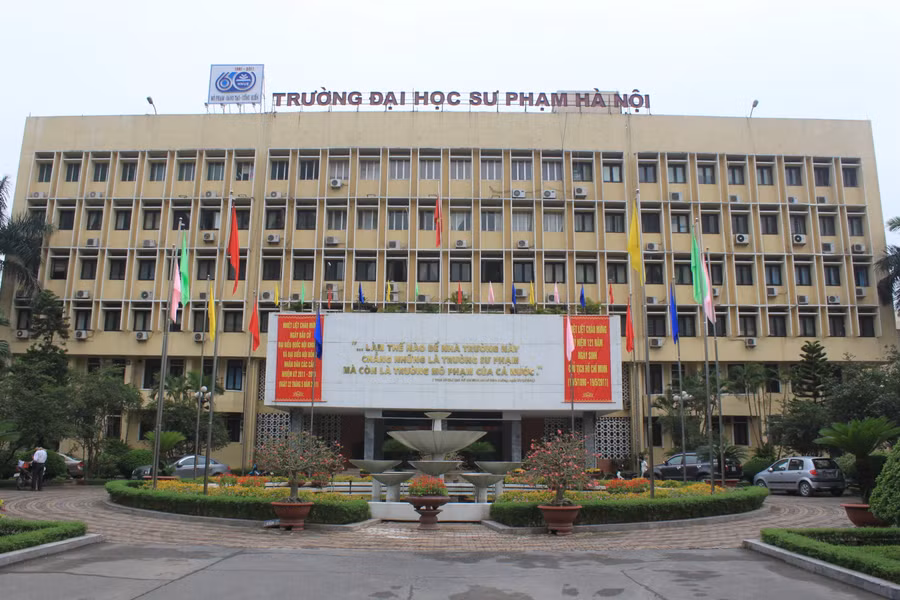 Không tham gia công tác thanh tra, kiểm tra tuyển sinh khi đang trong thời gian bị kỷ luật...