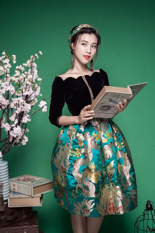 a hau hoang oanh goi y mix do cho phai dep dau xuan hinh anh 6