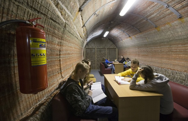 Trị liệu trong mỏ muối sâu trăm mét dưới lòng đất ảnh 7