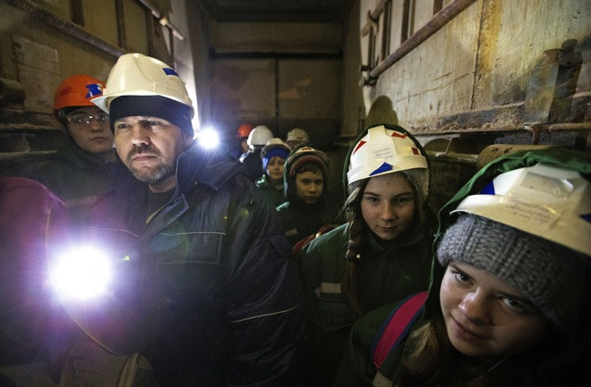 Trị liệu trong mỏ muối sâu trăm mét dưới lòng đất ảnh 1