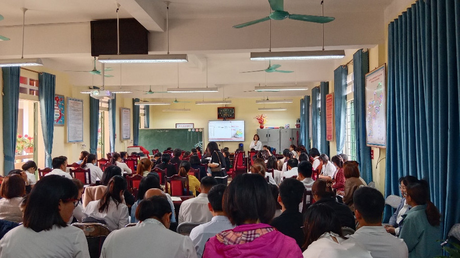 Giáo viên tham gia Hội thảo.