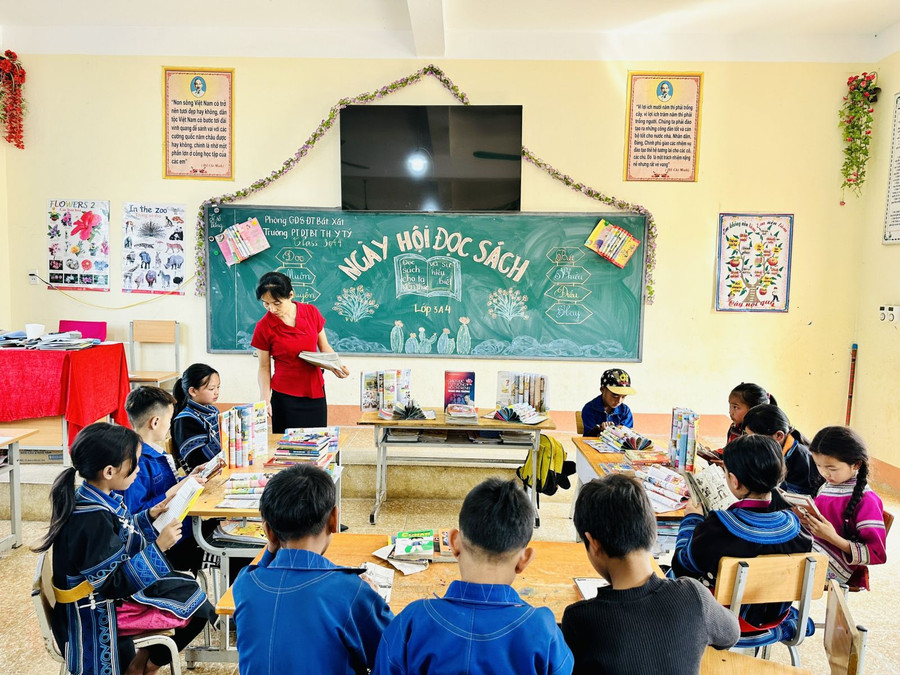 Học sinh tham gia nhiều hoạt động trong Ngày hội.